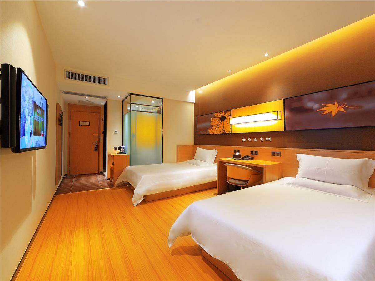 Iu Hotel Zhanjiang Haibin Avenue Xinhaimingchen Exterior photo