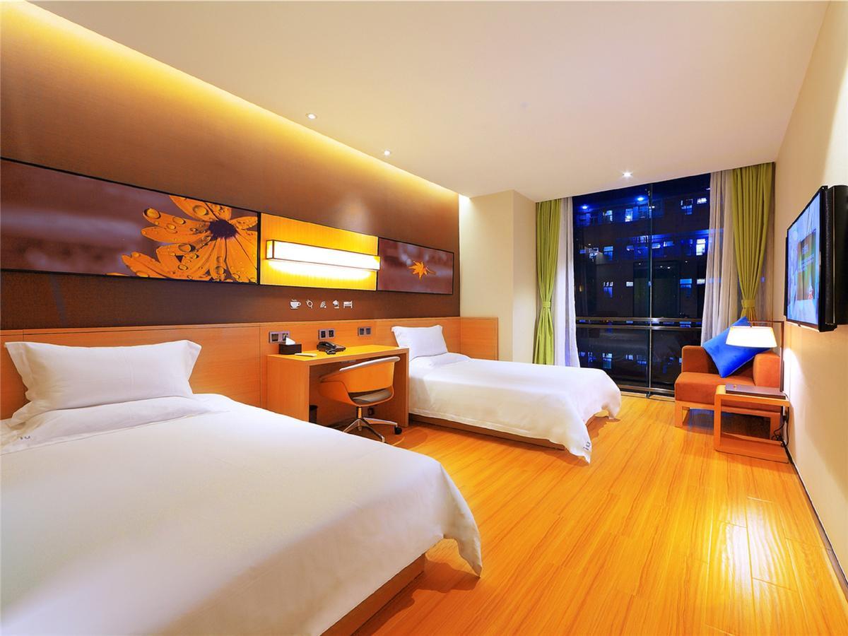 Iu Hotel Zhanjiang Haibin Avenue Xinhaimingchen Exterior photo